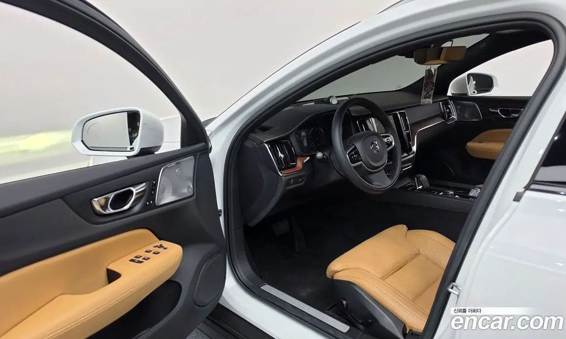 Volvo V60 2022 2.0 АКПП, фото 12