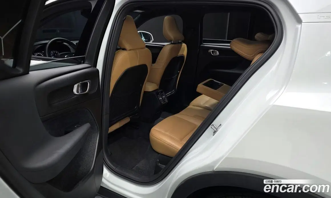 Volvo XC40 2020 2.0 АКПП, фото 15