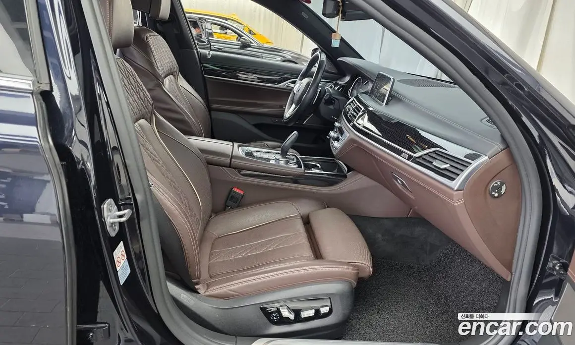 BMW 7 серия 2018 2.0 АКПП, фото 11