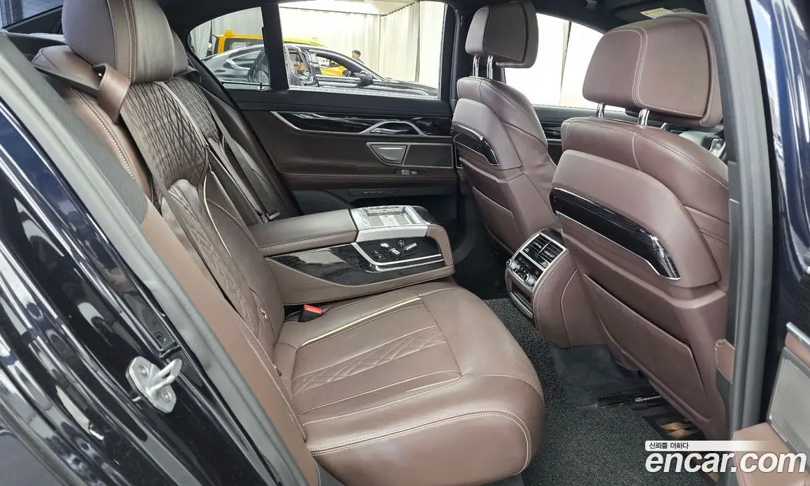BMW 7 серия 2018 2.0 АКПП, фото 12