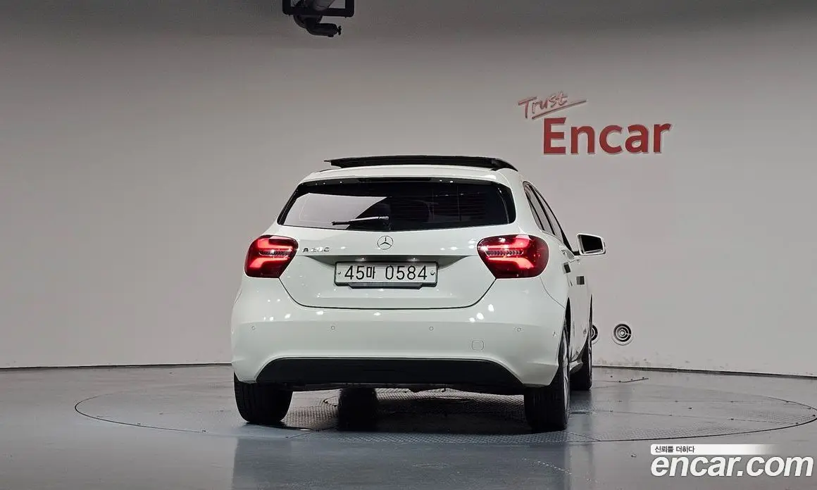 Mercedes-Benz A-Class 2016 1.6 АКПП, фото 3