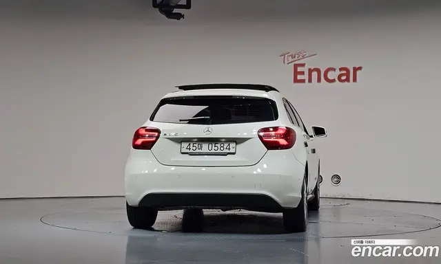 Mercedes-Benz A-Class 2016 1.6 АКПП, миниатюра 3