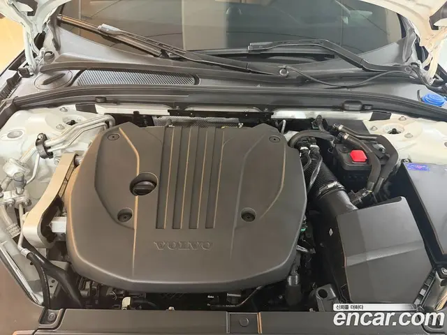 Volvo V90 2025 2.0 АКПП, миниатюра 6