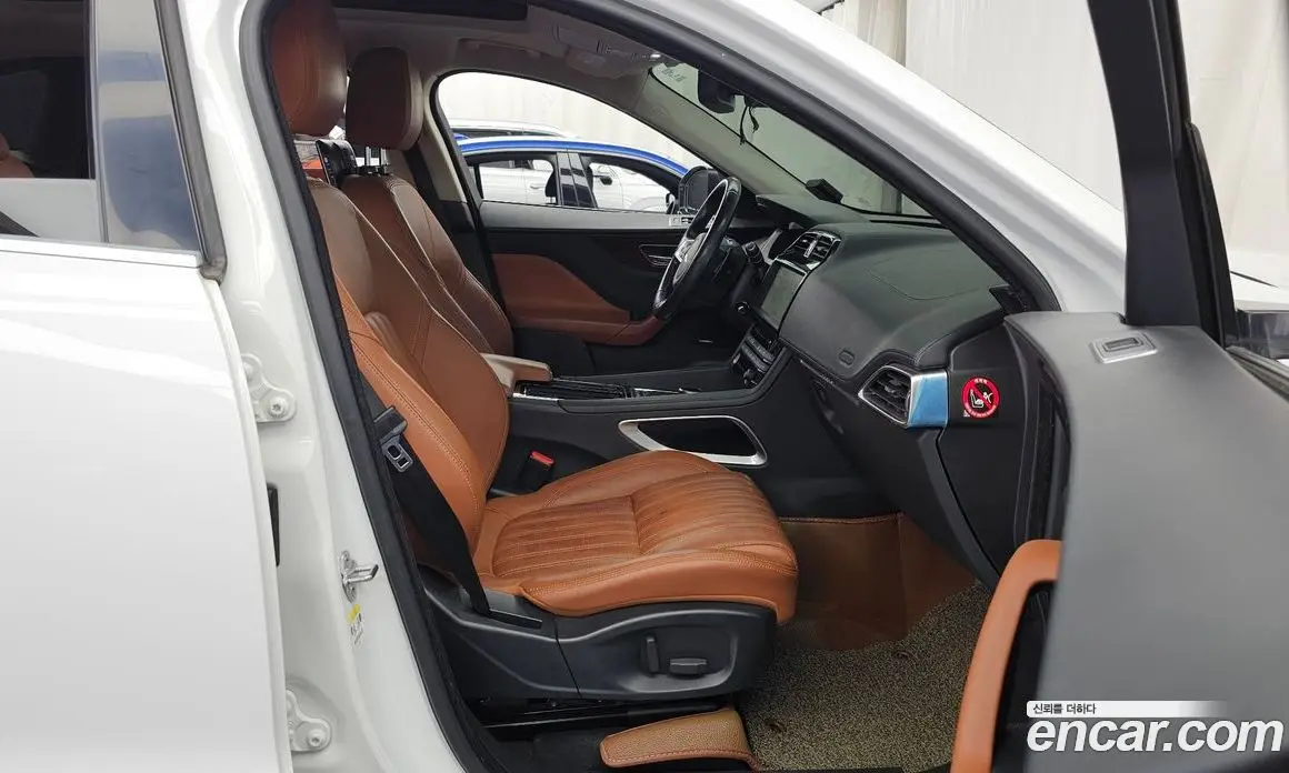 Jaguar F-Pace 2018 2.0 АКПП, фото 17