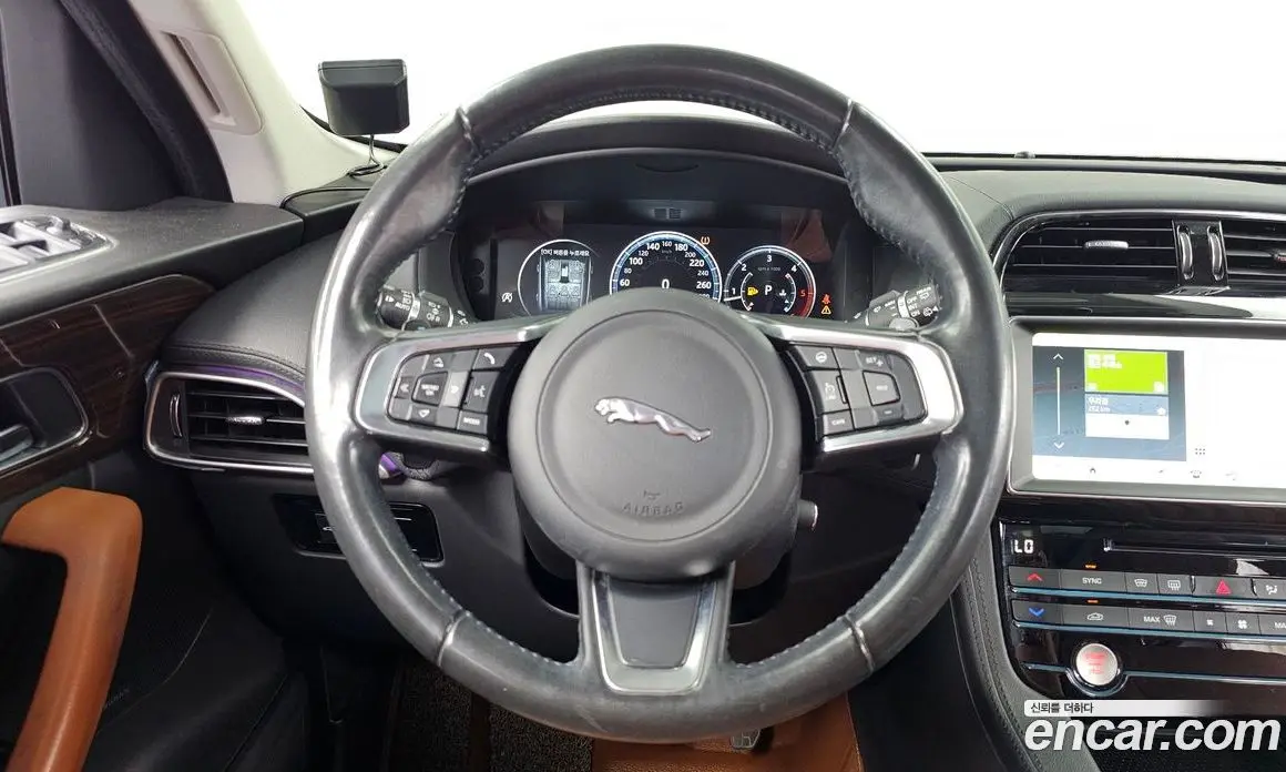 Jaguar F-Pace 2018 2.0 АКПП, фото 19