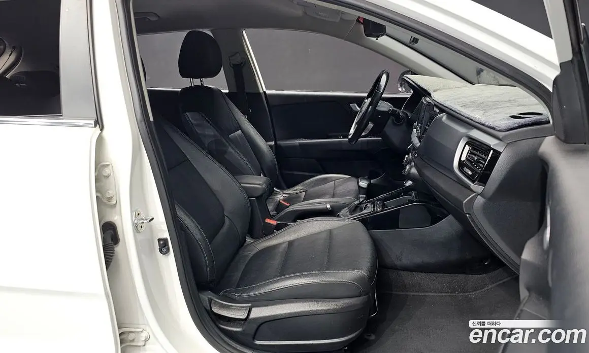 Kia Stonic 2018 1.6 АКПП, фото 12