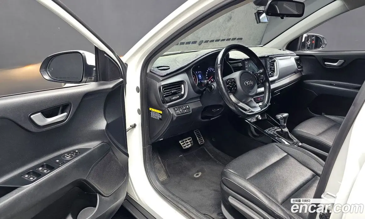 Kia Stonic 2018 1.6 АКПП, фото 10