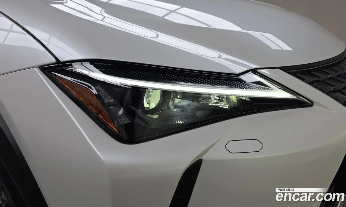 Lexus UX 2025 2.0 АКПП, фото 7