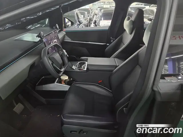 Tesla Cybertruck 2025 АКПП, миниатюра 5 Tesla Cybertruck 2025 АКПП, миниатюра 5