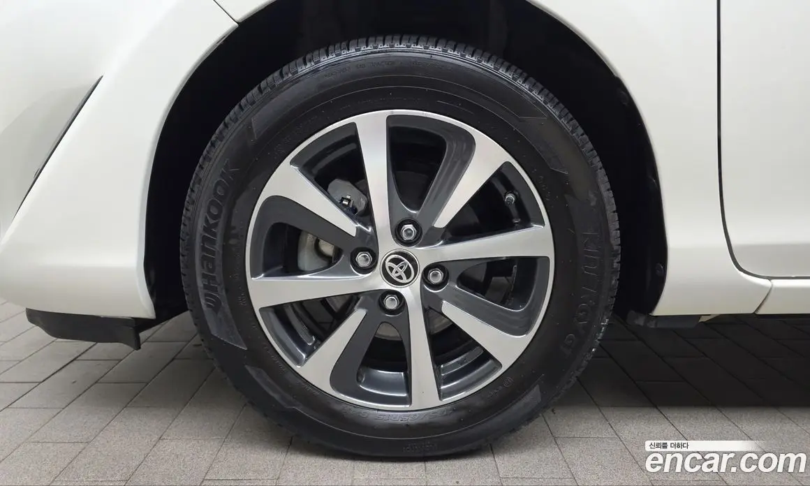 Toyota Prius 2018 1.5 АКПП, фото 4