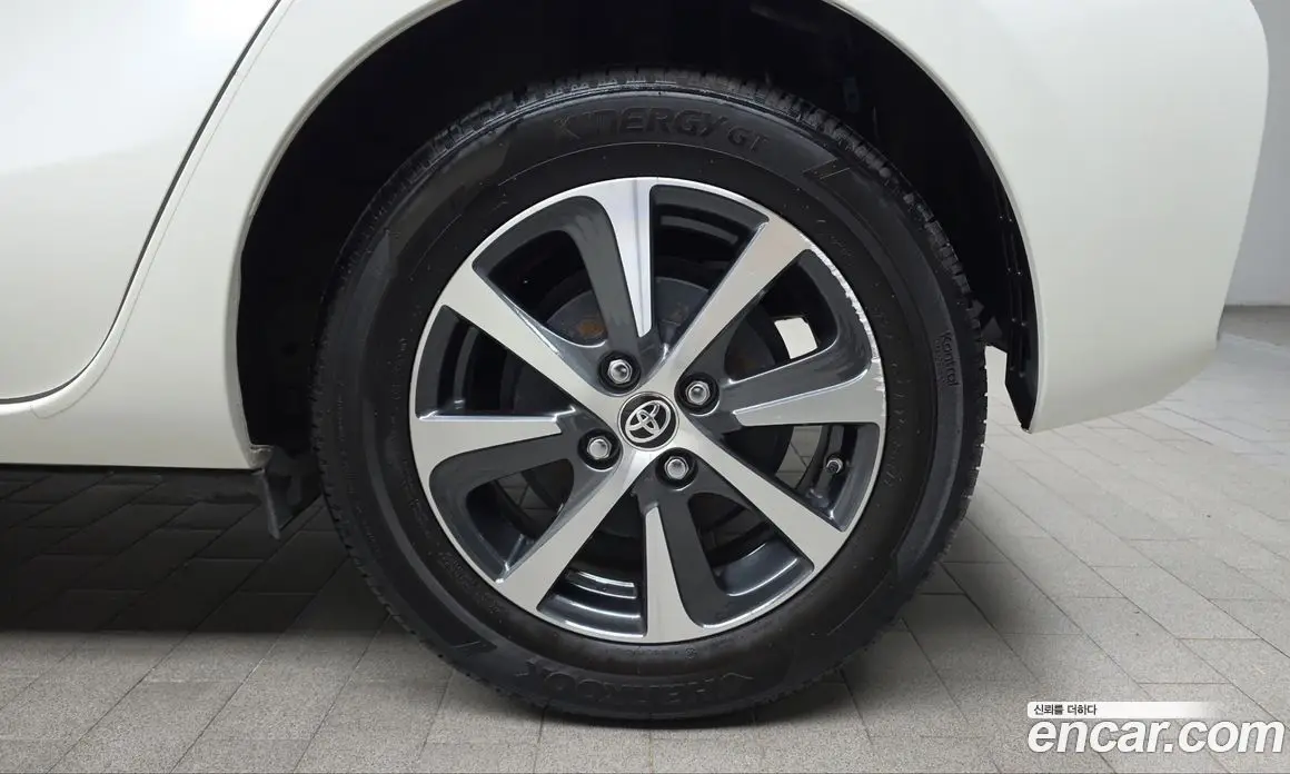 Toyota Prius 2018 1.5 АКПП, фото 6