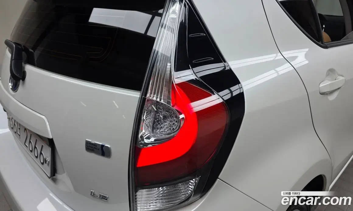 Toyota Prius 2018 1.5 АКПП, фото 8