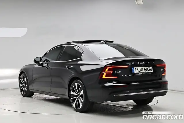Volvo S60 2022 2.0 АКПП, миниатюра 2