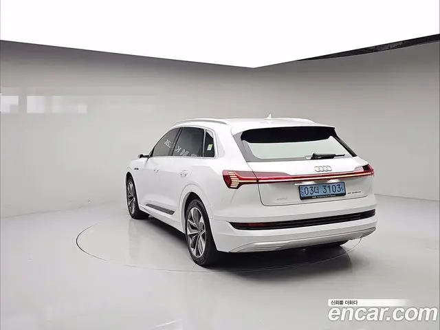 Audi e-tron 2021 0.2 АКПП, миниатюра 2 Audi e-tron 2021 0.2 АКПП, миниатюра 2