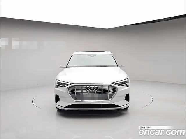 Audi e-tron 2021 0.2 АКПП, миниатюра 3 Audi e-tron 2021 0.2 АКПП, миниатюра 3