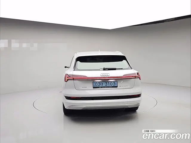 Audi e-tron 2021 0.2 АКПП, миниатюра 4 Audi e-tron 2021 0.2 АКПП, миниатюра 4