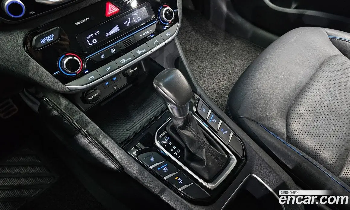 Hyundai Ioniq 2016 1.6 АКПП, фото 11