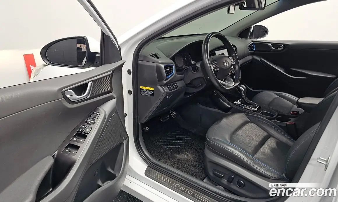 Hyundai Ioniq 2016 1.6 АКПП, фото 12