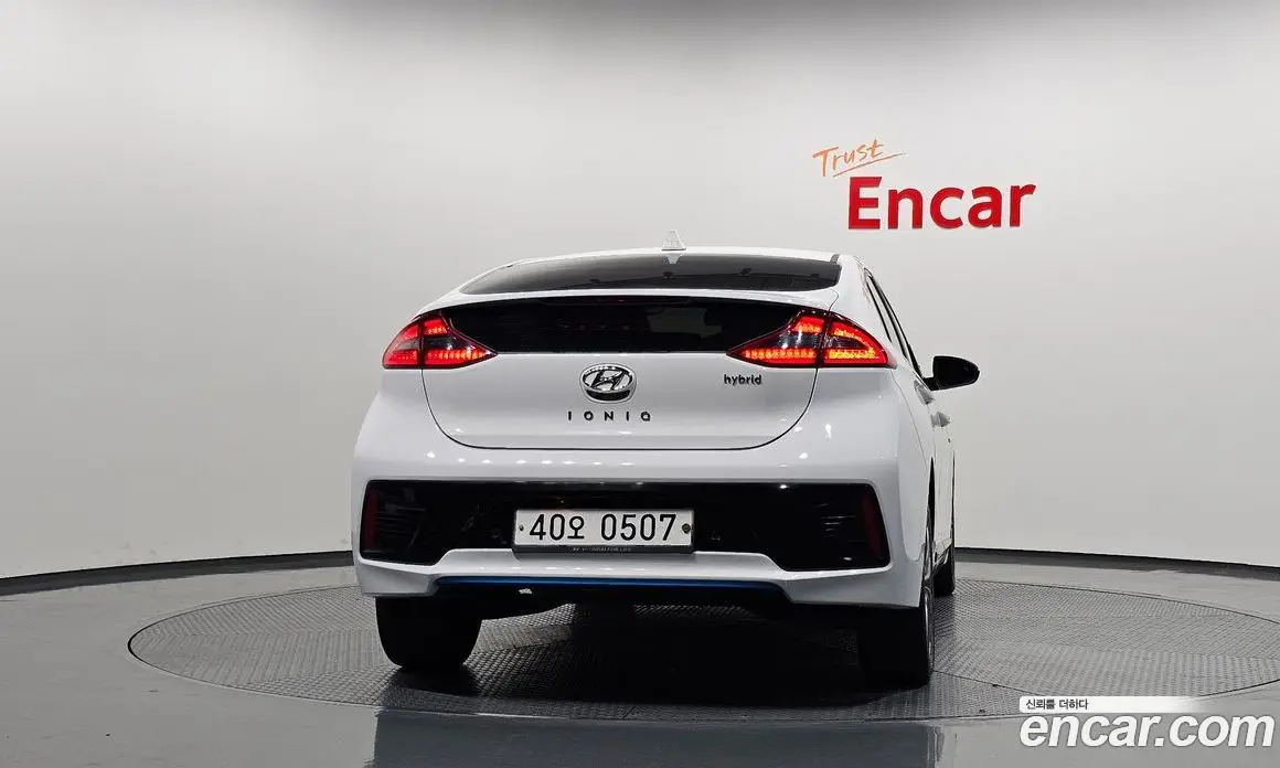 Hyundai Ioniq 2016 1.6 АКПП, фото 3