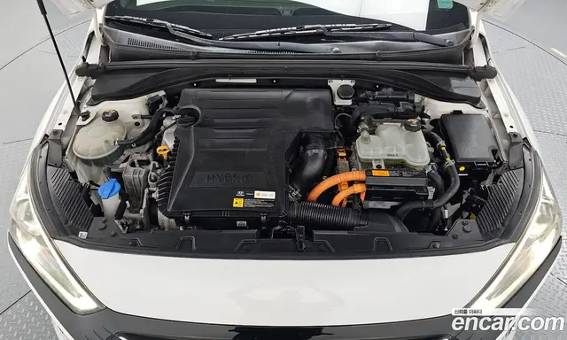 Hyundai Ioniq 2016 1.6 АКПП, миниатюра 5