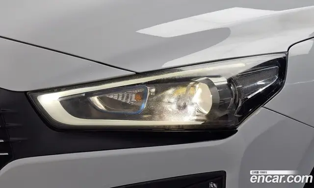 Hyundai Ioniq 2016 1.6 АКПП, миниатюра 7