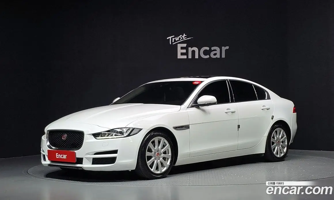 Jaguar XE 2017 2.0 АКПП, фото 1 Jaguar XE 2017 2.0 АКПП, фото 1
