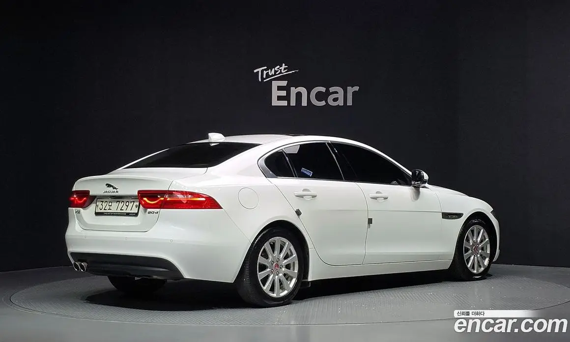 Jaguar XE 2017 2.0 АКПП, фото 2 Jaguar XE 2017 2.0 АКПП, фото 2
