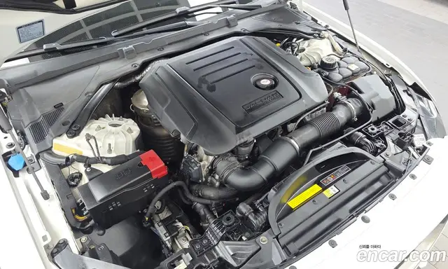 Jaguar XE 2017 2.0 АКПП, миниатюра 6 Jaguar XE 2017 2.0 АКПП, миниатюра 6