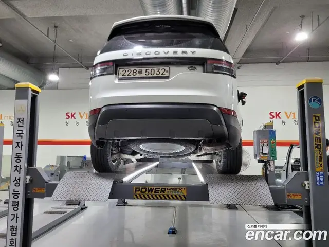 Land Rover Discovery 2018 2.0 АКПП, миниатюра 2