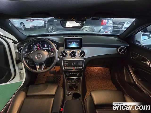 Mercedes-Benz GLA-Class 2018 2.0 АКПП, миниатюра 8