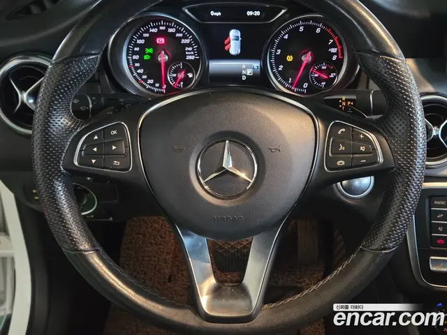 Mercedes-Benz GLA-Class 2018 2.0 АКПП, миниатюра 9