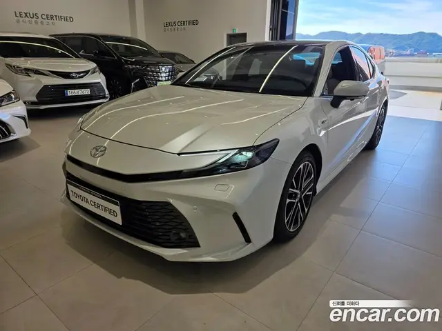 Toyota Camry, 2025, 2 126 км