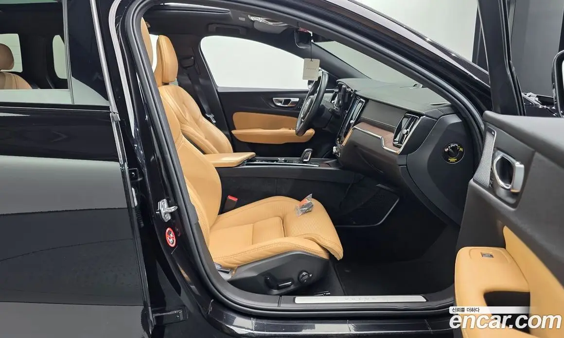 Volvo V60 2021 2.0 АКПП, фото 16