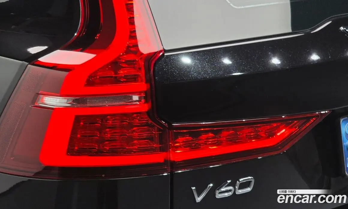 Volvo V60 2021 2.0 АКПП, фото 9