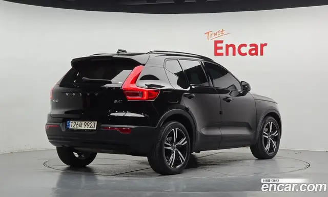 Volvo XC40 2020 2.0 АКПП, миниатюра 2