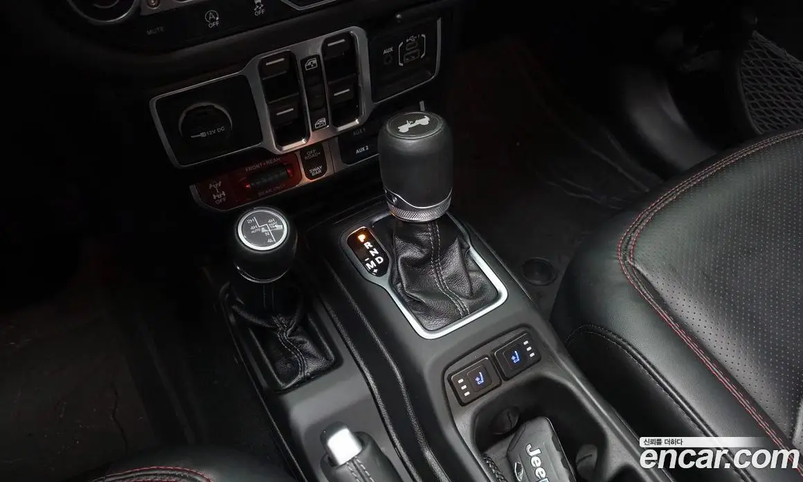 Jeep Wrangler 2024 2.0 АКПП, фото 12