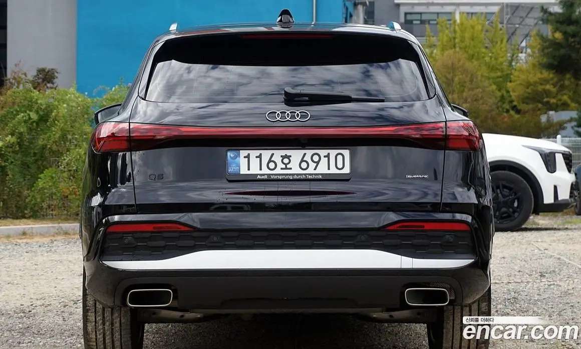 Audi Q5 2025 2.0 АКПП, фото 3