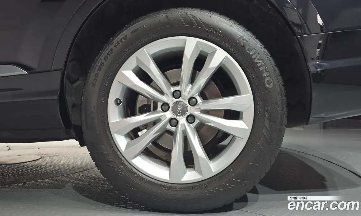 Audi Q7 2019 2.0 АКПП, фото 6