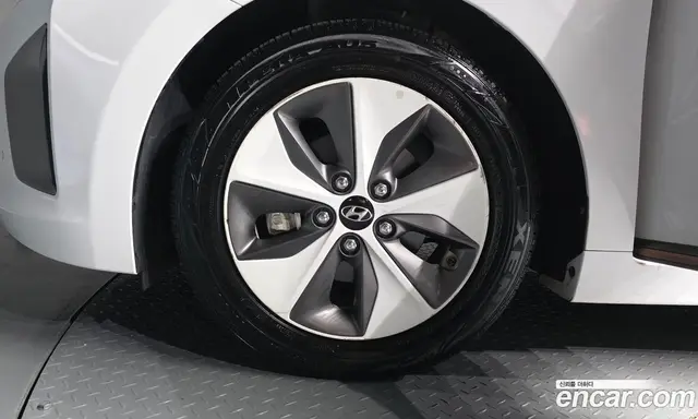 Hyundai Ioniq 2017 АКПП, миниатюра 5