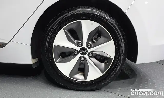 Hyundai Ioniq 2017 АКПП, миниатюра 7