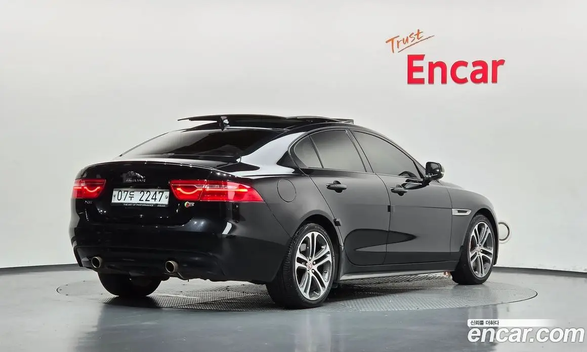 Jaguar XE 2019 3.0 АКПП, фото 2 Jaguar XE 2019 3.0 АКПП, фото 2