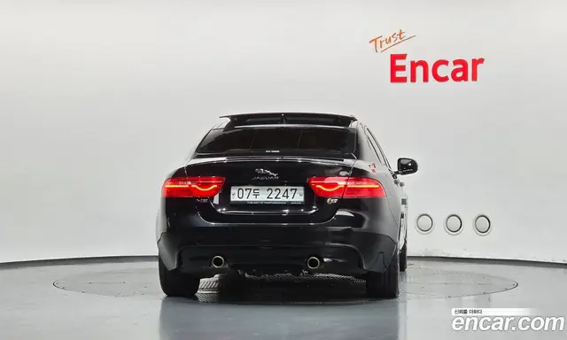Jaguar XE 2019 3.0 АКПП, миниатюра 4 Jaguar XE 2019 3.0 АКПП, миниатюра 4