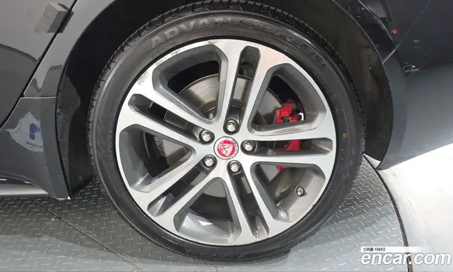 Jaguar XE 2019 3.0 АКПП, миниатюра 7 Jaguar XE 2019 3.0 АКПП, миниатюра 7