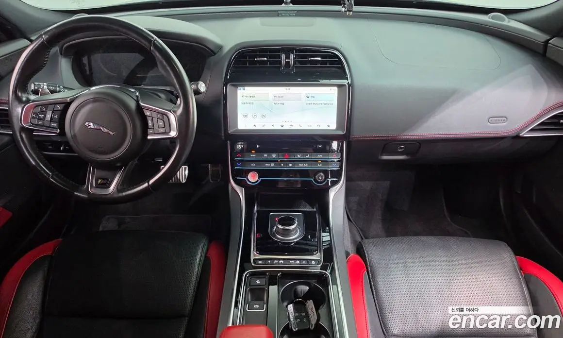 Jaguar XE 2019 3.0 АКПП, фото 10 Jaguar XE 2019 3.0 АКПП, фото 10