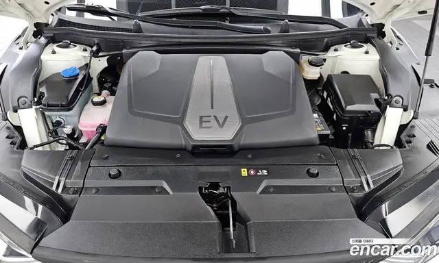 Kia EV6 2023 0.1 АКПП, миниатюра 6 Kia EV6 2023 0.1 АКПП, миниатюра 6