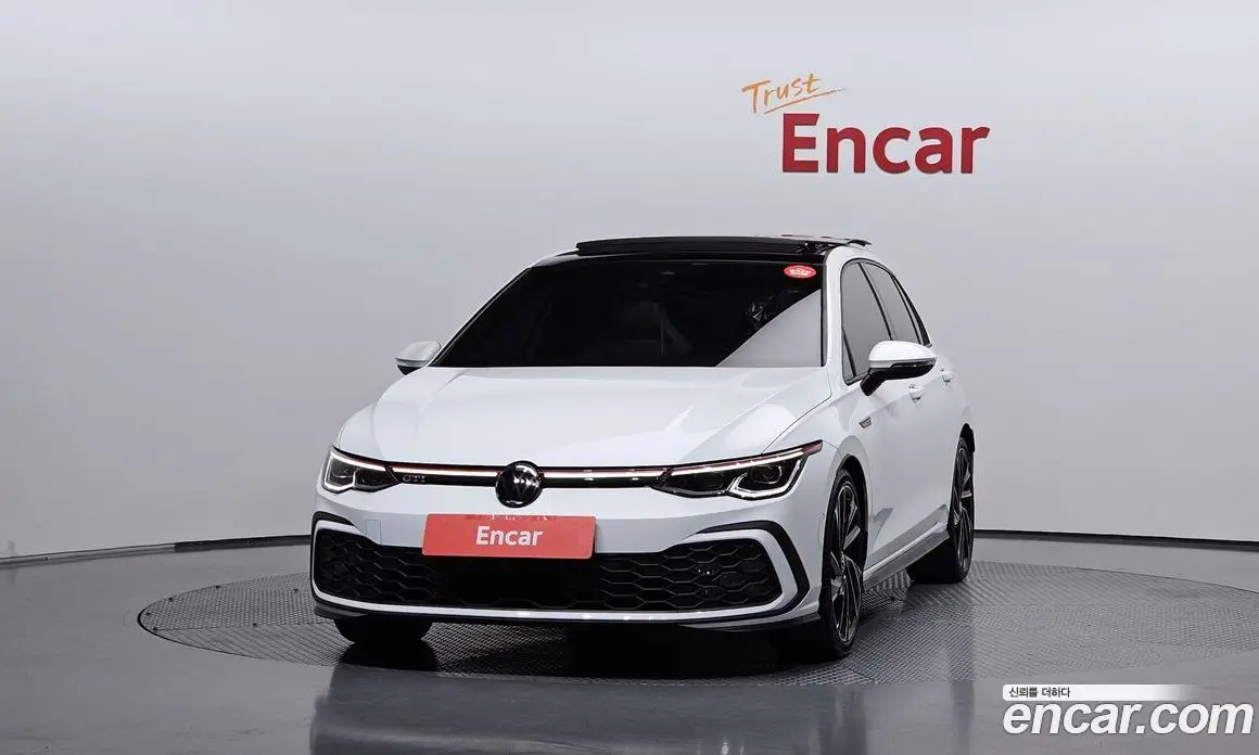 Volkswagen Golf 2023 2.0 АКПП, фото 3