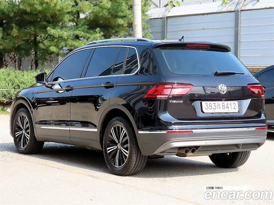 Volkswagen Tiguan 2020 2.0 АКПП, фото 3