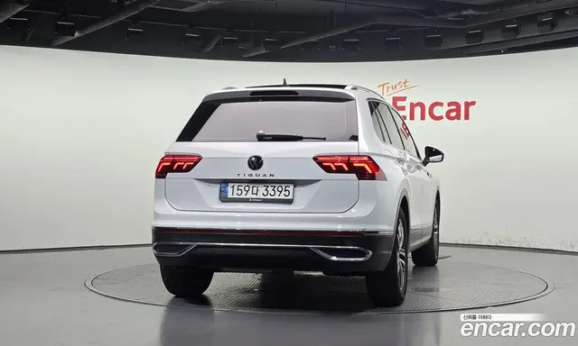 Volkswagen Tiguan 2023 2.0 АКПП, миниатюра 4