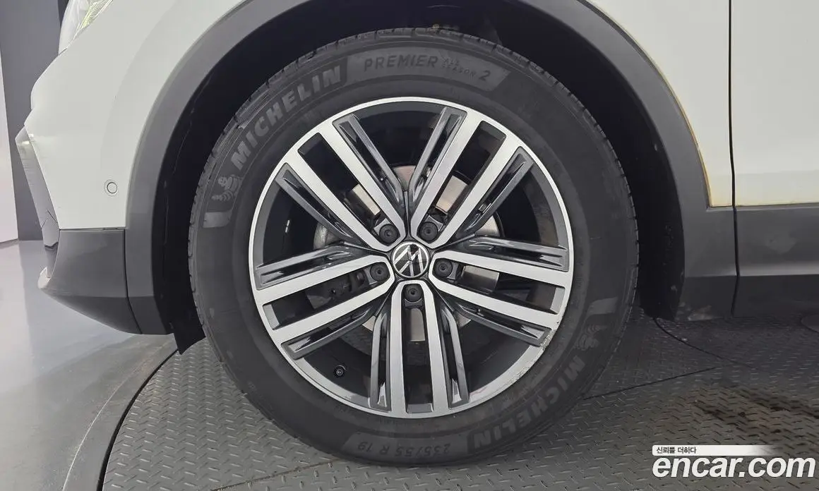 Volkswagen Tiguan 2023 2.0 АКПП, фото 5