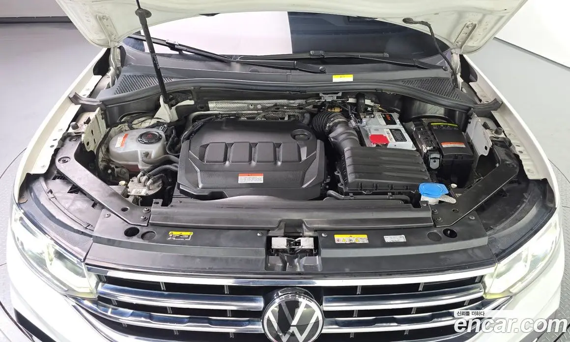 Volkswagen Tiguan 2023 2.0 АКПП, фото 6